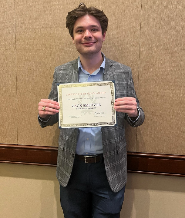 Carter Financial's Zack Smutzer Wins Prestigious FPA DFW CFP® Scholarship